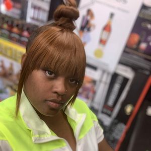 Meet your Posher, Demetria